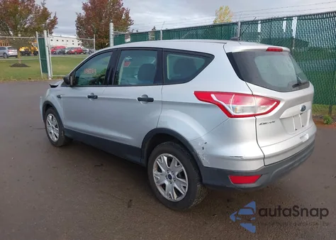 2016 Ford Escape S z USA, uszkodzony, nr VIN 1FMCU0F74GUC18642